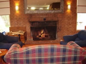 Merrijig Motor Inn Resort - Broome Tourism 0