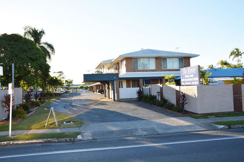 Rover Holiday Units - Broome Tourism 0