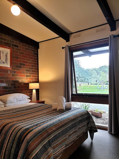 Halls Haven Holiday Units - Broome Tourism 5
