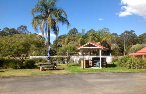 Gloucester Country Lodge - Broome Tourism 0
