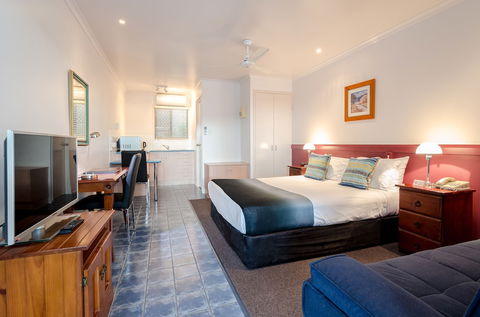 Central Studio Accommodation - Broome Tourism 3