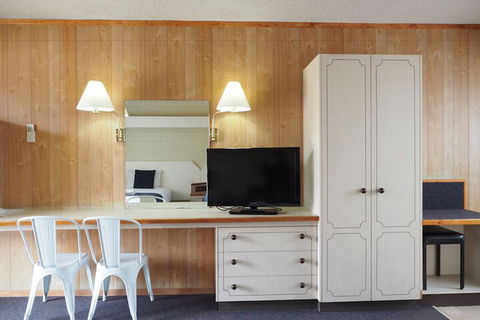 Forster Motor Inn - Broome Tourism 7