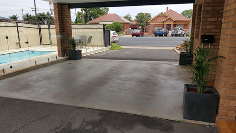 Dubbo Centrepoint Motel - Broome Tourism 0