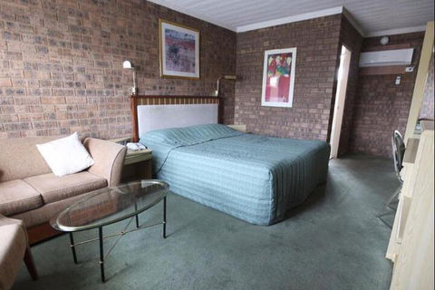 Countryman Motor Inn - Broome Tourism 7