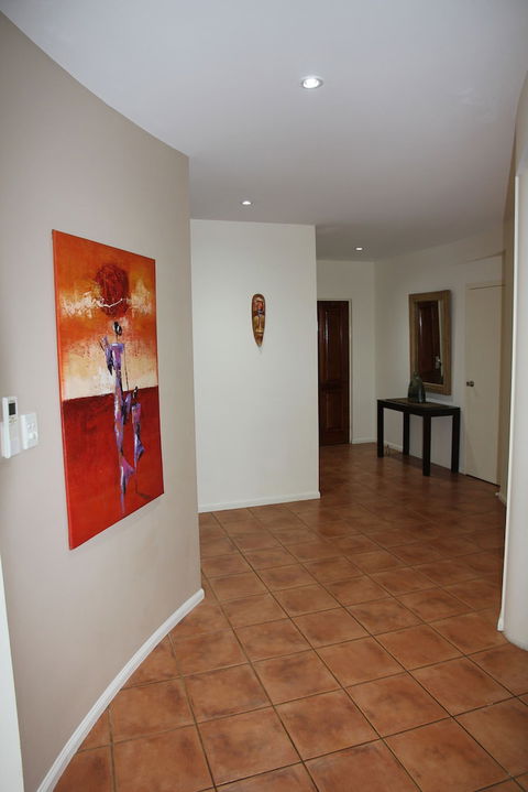 Darwin Deluxe Apartments - Broome Tourism 0