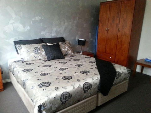 Collie Heights Motel Apartments - Broome Tourism 0