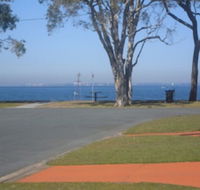 Immaculate First Floor Waterfront Unit Welsby Pde Bongaree - Broome Tourism