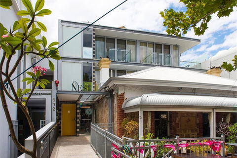 Contemporary Room, Roof Terrace, Stay In The City - Broome Tourism 2