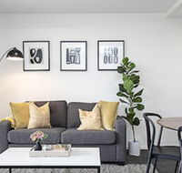 CANBERRA CHIC-Hosted by L'Abode - Broome Tourism