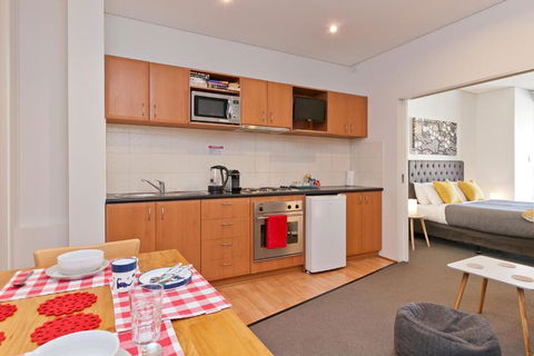 Central City Exclusive Apartments - Broome Tourism 4