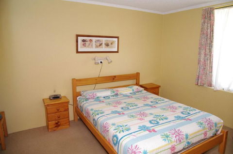Beachfront 1 25 Willow Street - Broome Tourism 5