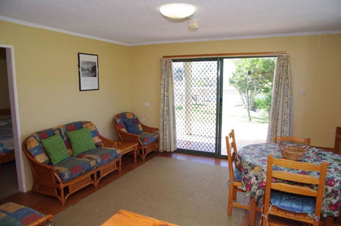 Beachfront 1 25 Willow Street - Broome Tourism 2