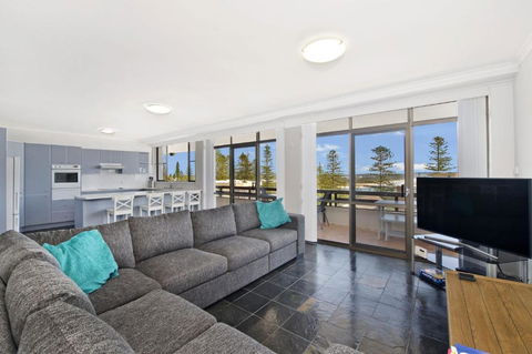 Akuna 20 6 Joffre Street - Broome Tourism 1