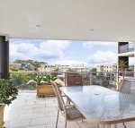 8 Carrington 15 Government Road spacious unit with air conditioning  lift - Broome Tourism