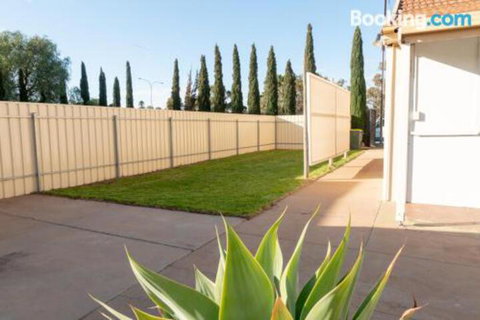 Rosebank Cottage Tailem Bend - Broome Tourism 2