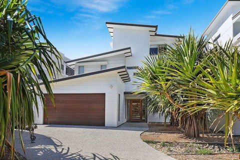 Northshor-Ultimate Beach House - Broome Tourism 1