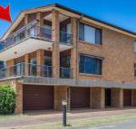 COLUMBIA VIEWS 2 / 9 COLUMBIA CLOSE AIRCON WIFI NETFLIX VIEWS  BOAT PARKING - Broome Tourism