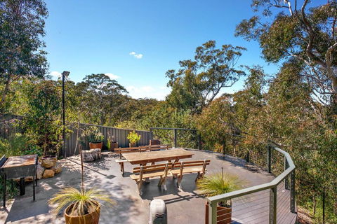 Arana Wentworth Falls - Broome Tourism 3