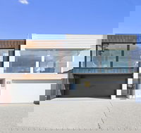 Apollo Bay Beach House - Broome Tourism