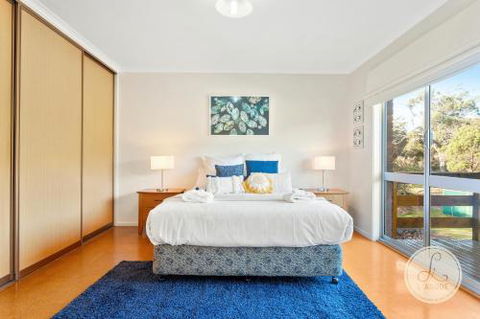 TASSIE SEASIDE SERENITY LAbode Accommodation - Broome Tourism 1
