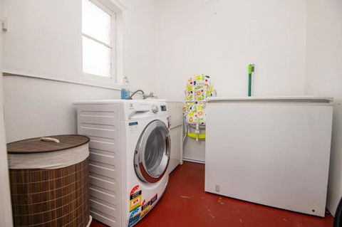Lords Cottage Charming CBD Home Pet Friendly - Broome Tourism 2