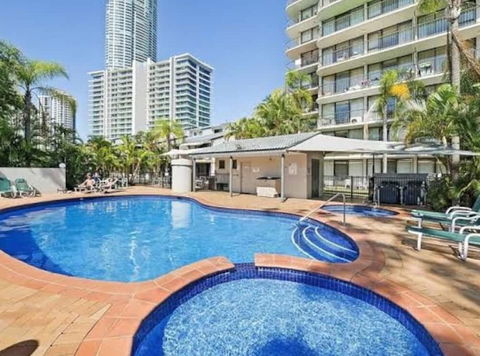 Grand Bright Modern Home - Broome Tourism 1