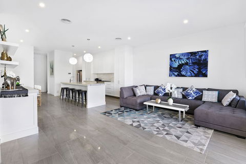 GC Private Homes - Waterfront Villas - Broome Tourism 5