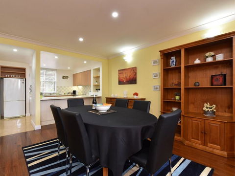 Villa Joie De Vie Located Within Cypress Lakes - Broome Tourism 2