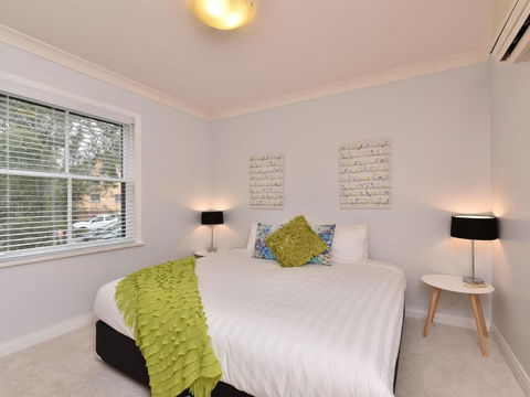 Villa Joie De Vie Located Within Cypress Lakes - Broome Tourism 3