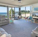 At The Beach Kiama Surf Beach at your doorstep - Broome Tourism
