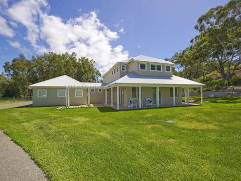 Echo Beach House 16 Reflections Dr Luxurious House With Magnificent Pool & Ducted Air - Broome Tourism 0