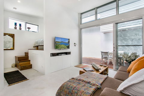 A PERFECT STAY - Studio 9 - Broome Tourism 6