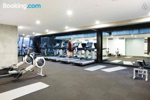 An Exquisite 2BR Apt With Stunning City Views - Broome Tourism 1