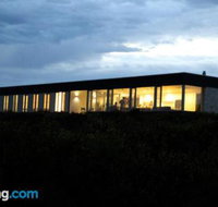 DEstrees Bay Beach House - Broome Tourism