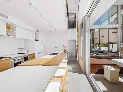 Ultimate Light & Space Noosa Heads - Broome Tourism 6