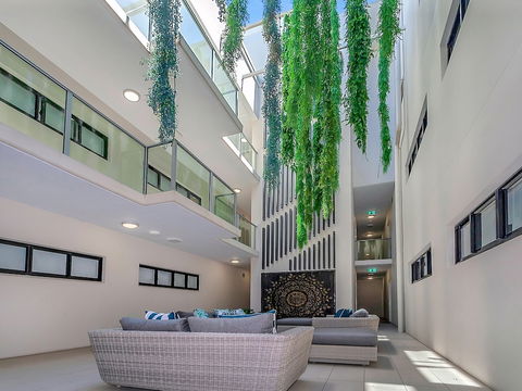 Apartment Near City On Lake 3 - Broome Tourism 3