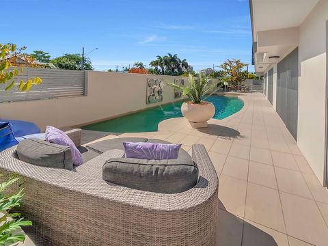 Apartment Near City On Lake 3 - Broome Tourism 2