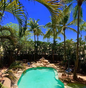 Roey Backpackers & Party Bar