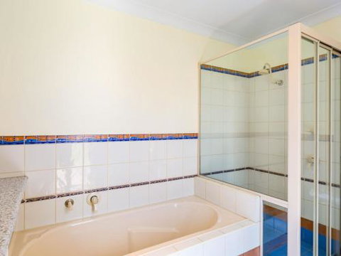 Pollys Escape Main House Cottage Vincentia 4pm Check Out Sundays - Broome Tourism 4