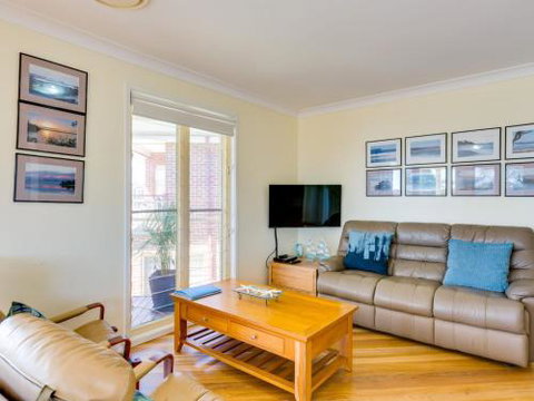 Pollys Escape Main House Cottage Vincentia 4pm Check Out Sundays - Broome Tourism 2