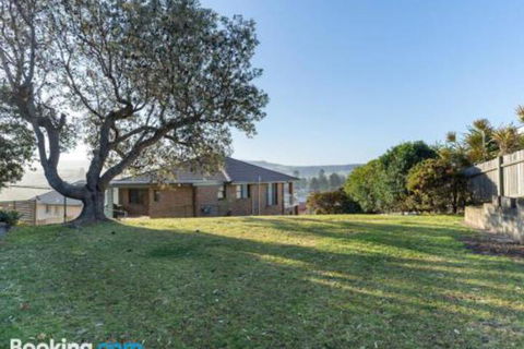 QUARTERDECK Gerringong 4pm Check Out Sundays - Broome Tourism 5
