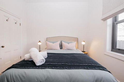 Dimby Cottage Beautifully Restored Heritage Home - Broome Tourism 6