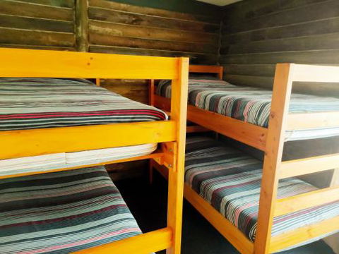 Lakes Entrance Log Cabins - Broome Tourism 3