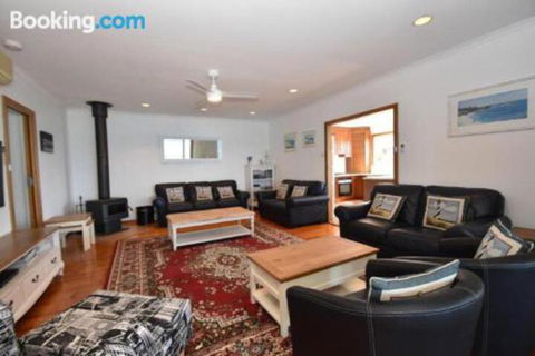 Miramar At Penneshaw KI - Broome Tourism 3