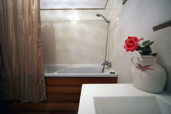 Clunes Cabins Rejuvenate Stays - Broome Tourism 2