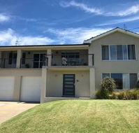 Ocean House at Mollymook - Broome Tourism
