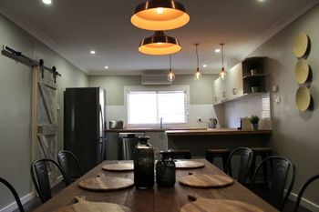 Tranquil 3 Bedroom Next To National Park - Broome Tourism 5