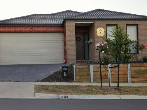 London Park Resort Melbourne - Broome Tourism 1