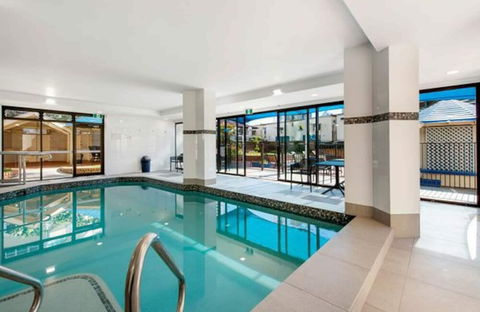 Absolute Beachfront With Views 2BR Apt - Broome Tourism 1