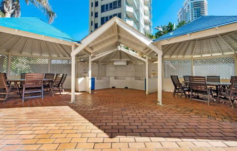Absolute Beachfront With Views 2BR Apt - Broome Tourism 0